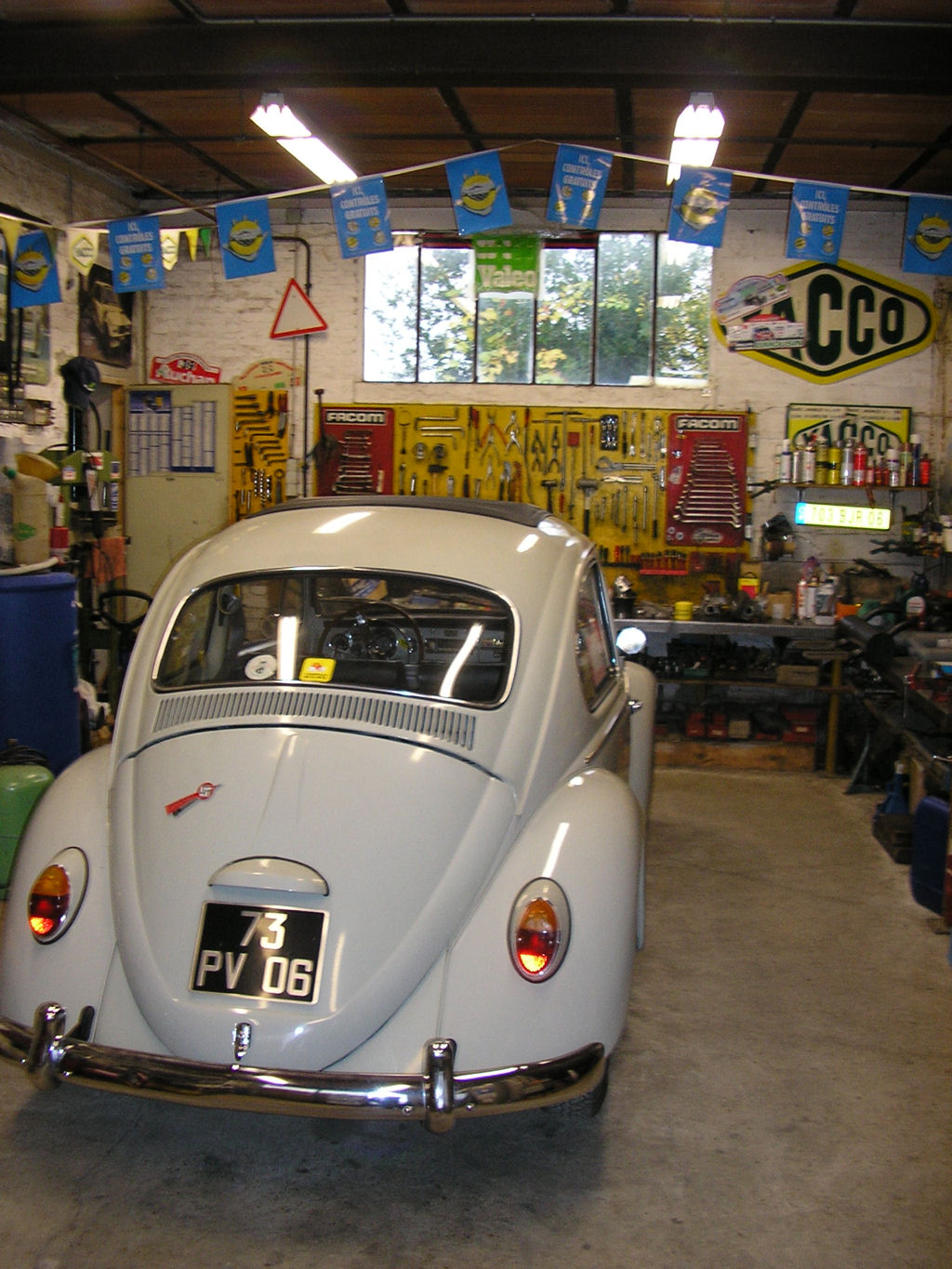 VW Beetle 1965 engine 1200 6 volts